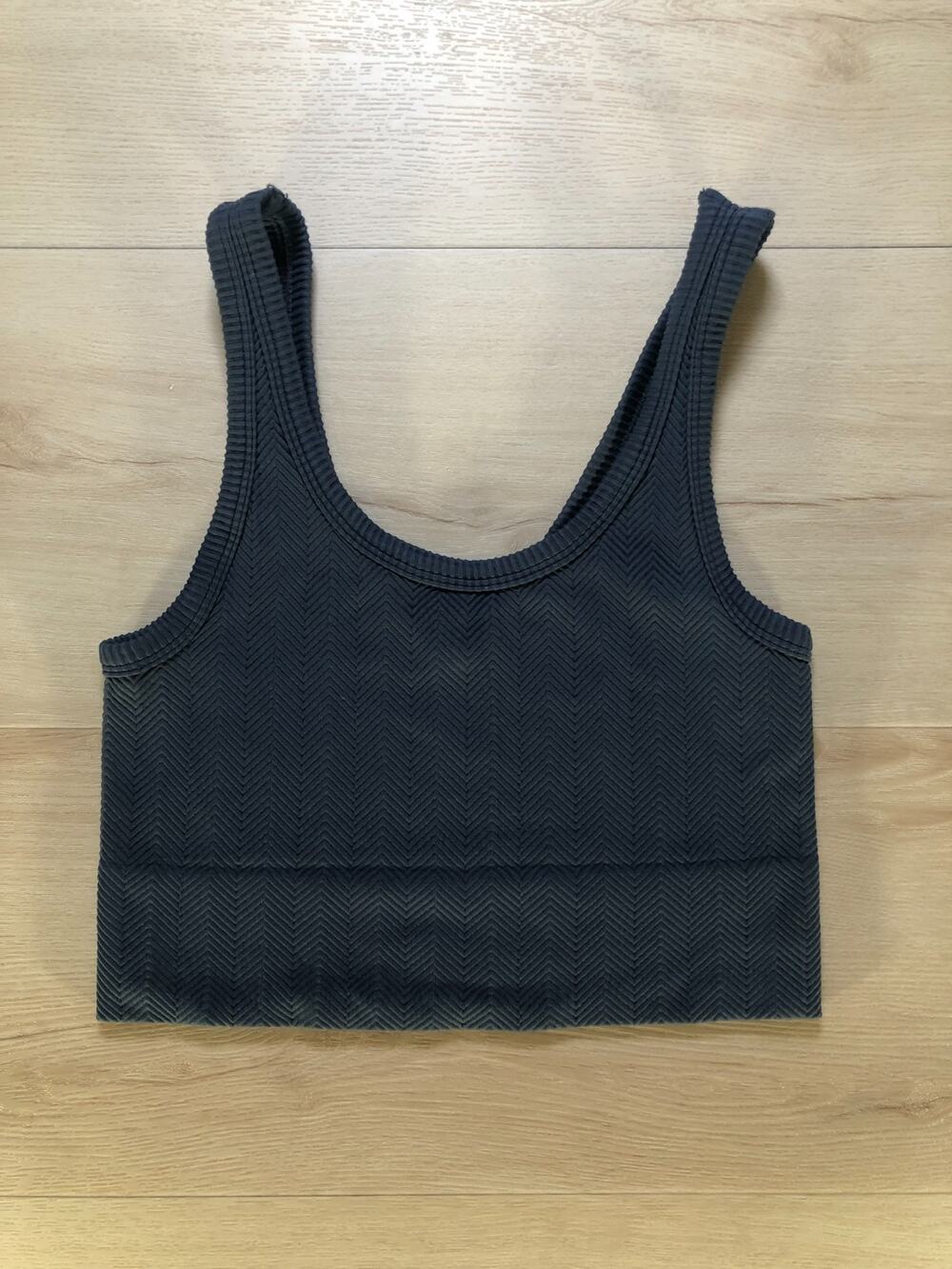 Mahina Seamless Chevron Ribbed Crop Top One Size [0030]